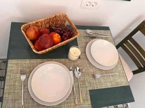 High Point Apartments Fira 2