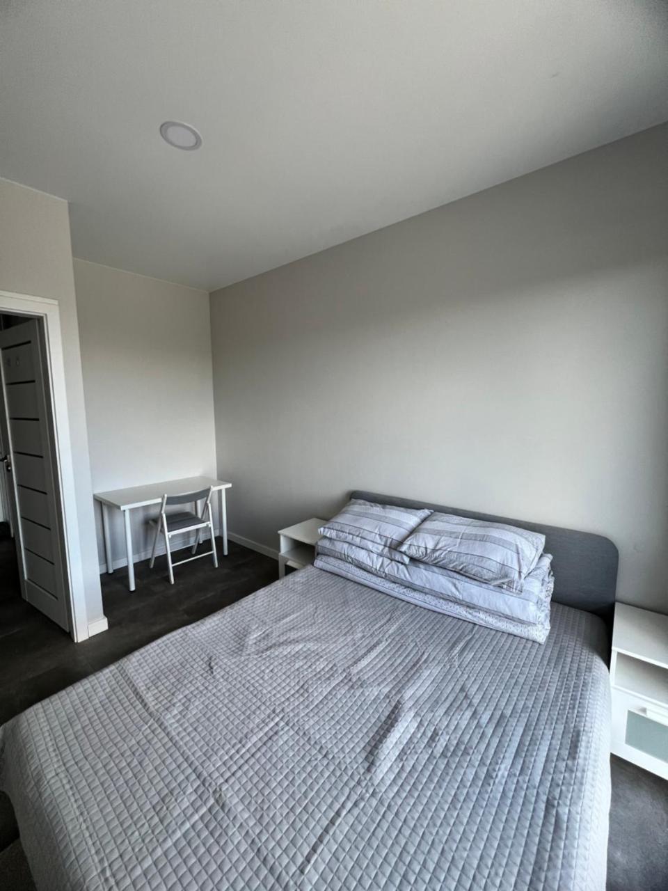 Bright And Cozy Place To Stay 1