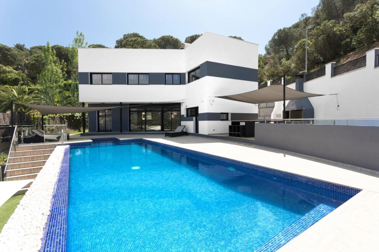 Family-Friendly Villa in Lloret de Mar with Private Pool