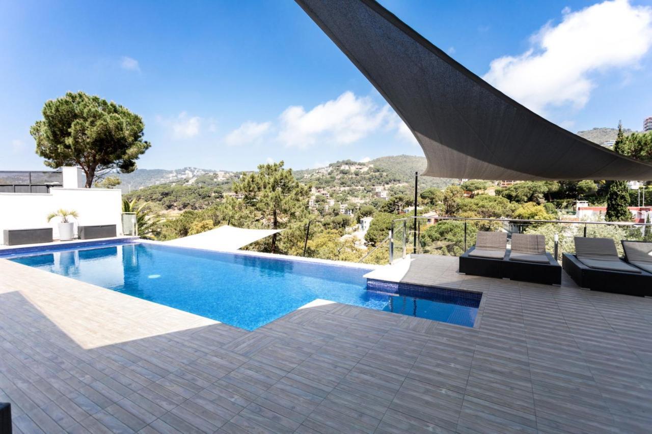 Family-Friendly Villa in Lloret de Mar with Private Pool 2
