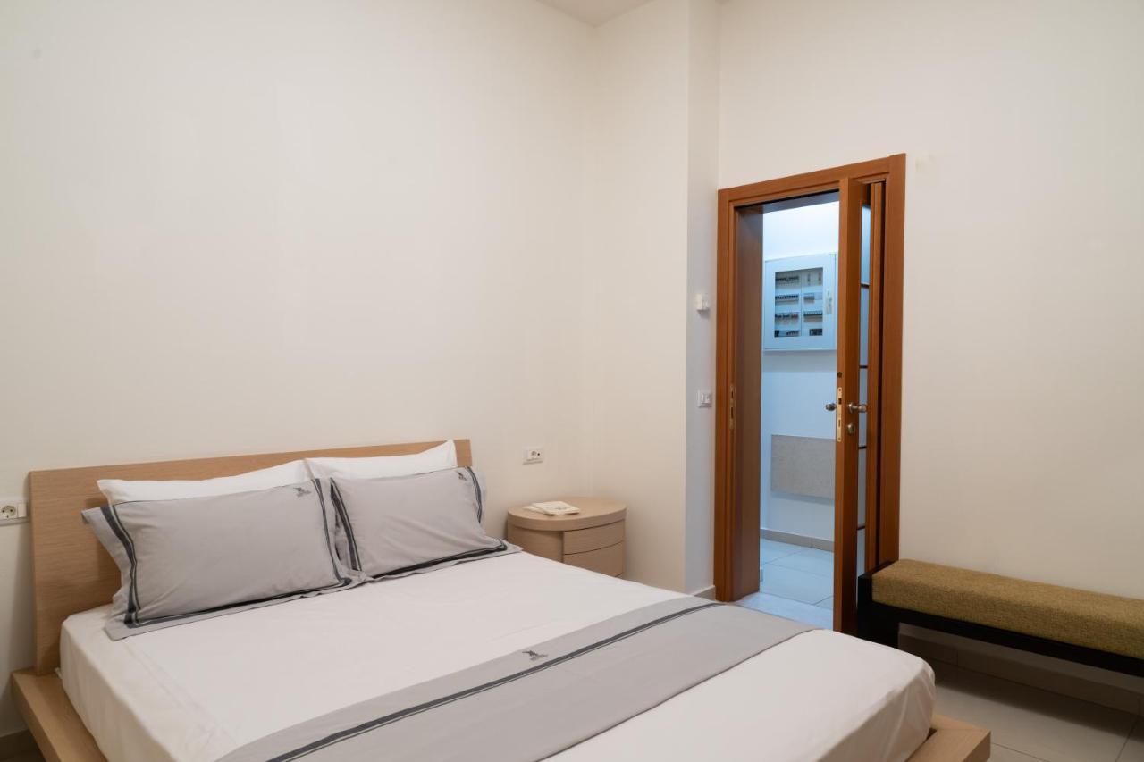 Central Seaview Heven Apartment in Fira Santorini 2