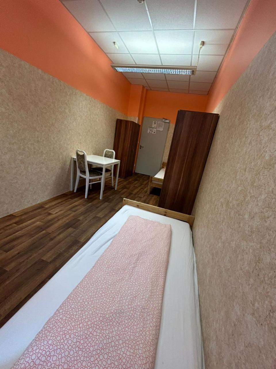 2-Rent Group Hostel Rooms&Apartments Gkp2 2