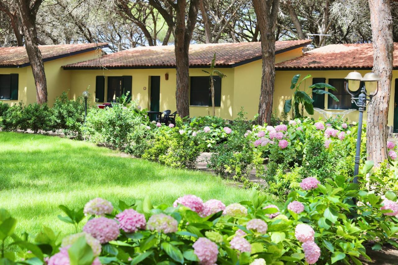 Residence with Swimming-Pool in Arborea Just 300 Meters From the Beach 2