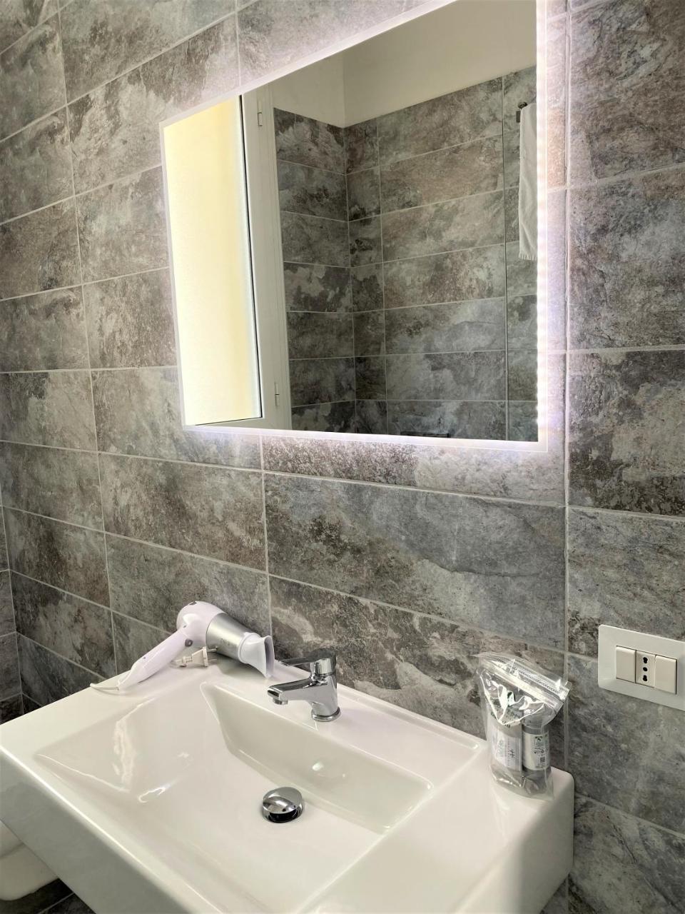 Myrtus Guest House Piazza Gramsci 1