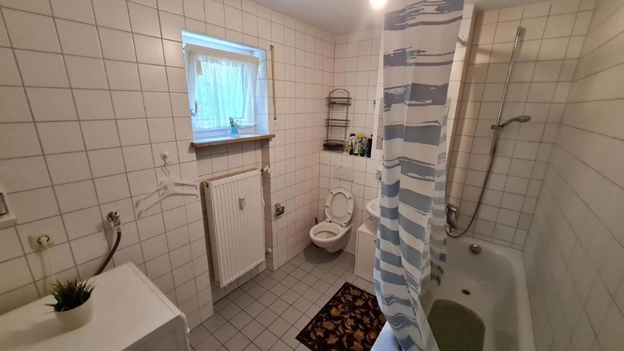 Akropolitan Schones Zimmer in Einer Wohnung Mit Eigenem Großen Garten (Adults Only)