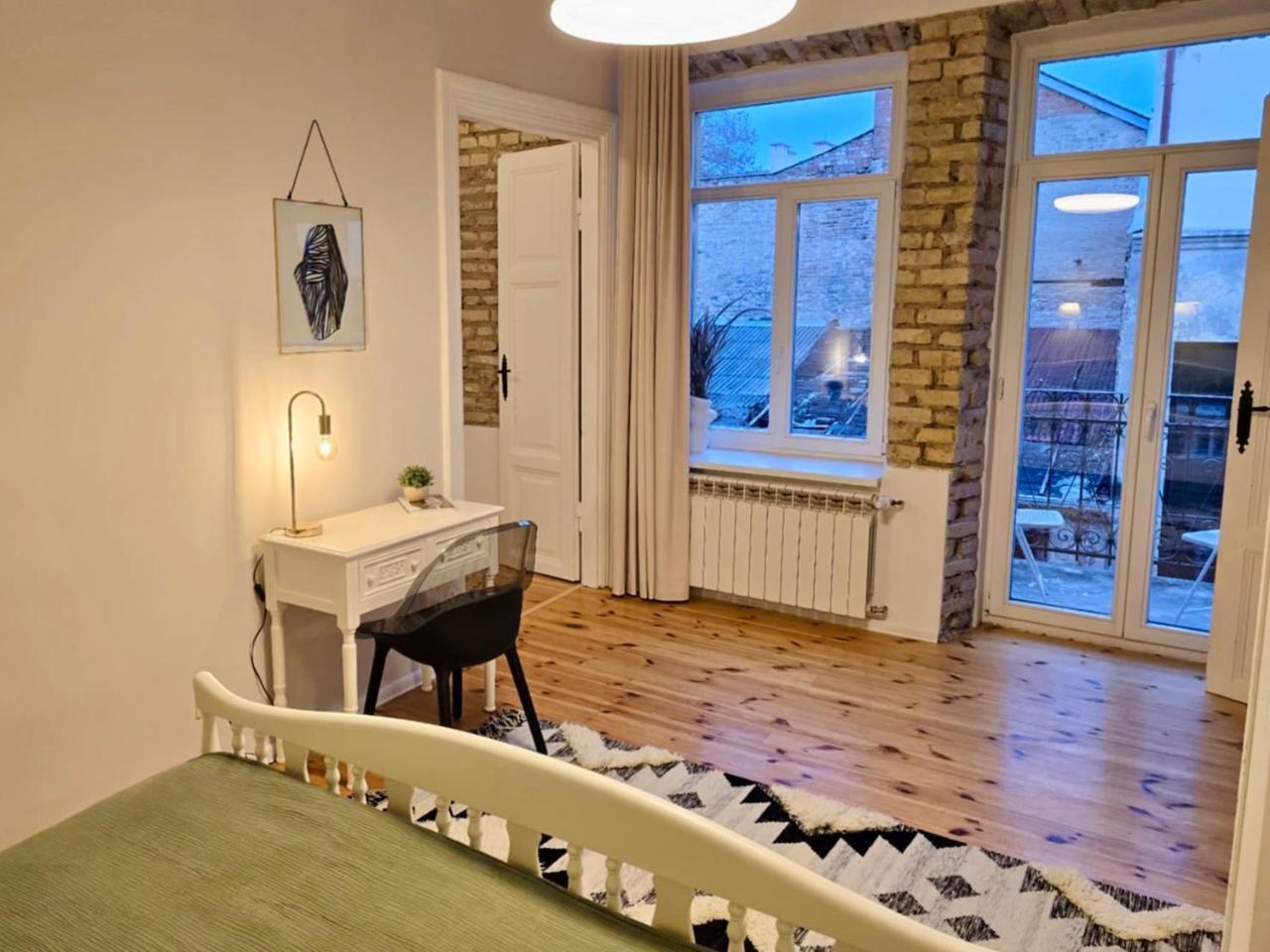 Next To Cathedral Square, Stylish 2bd Gem, Skapo St 2