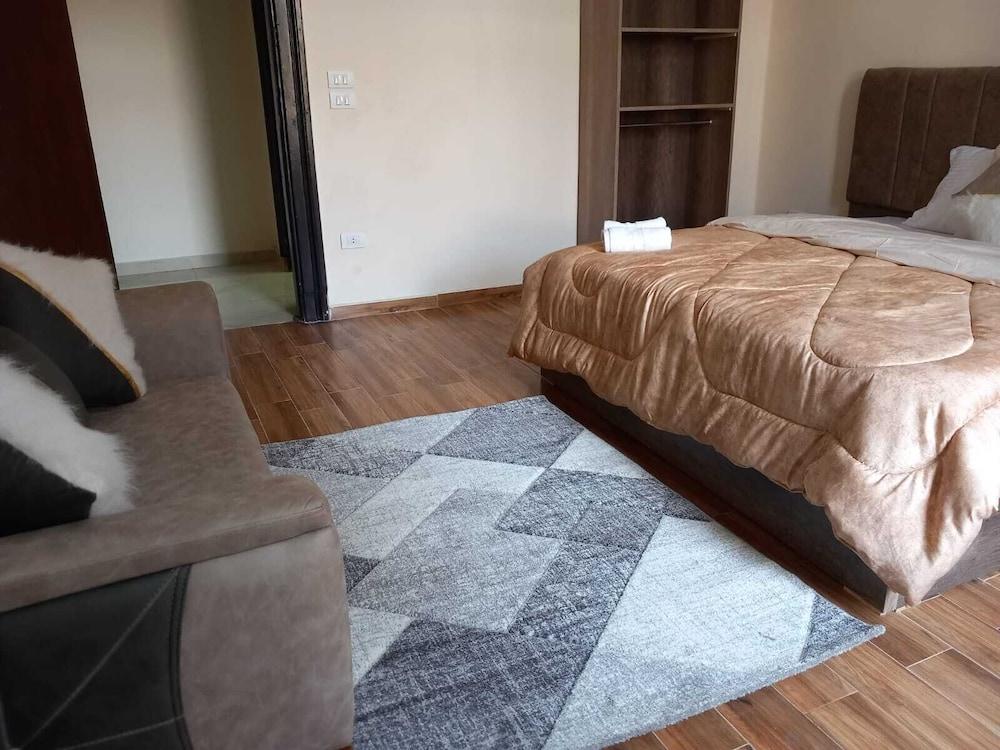 Royal Central Home in Cairo 2