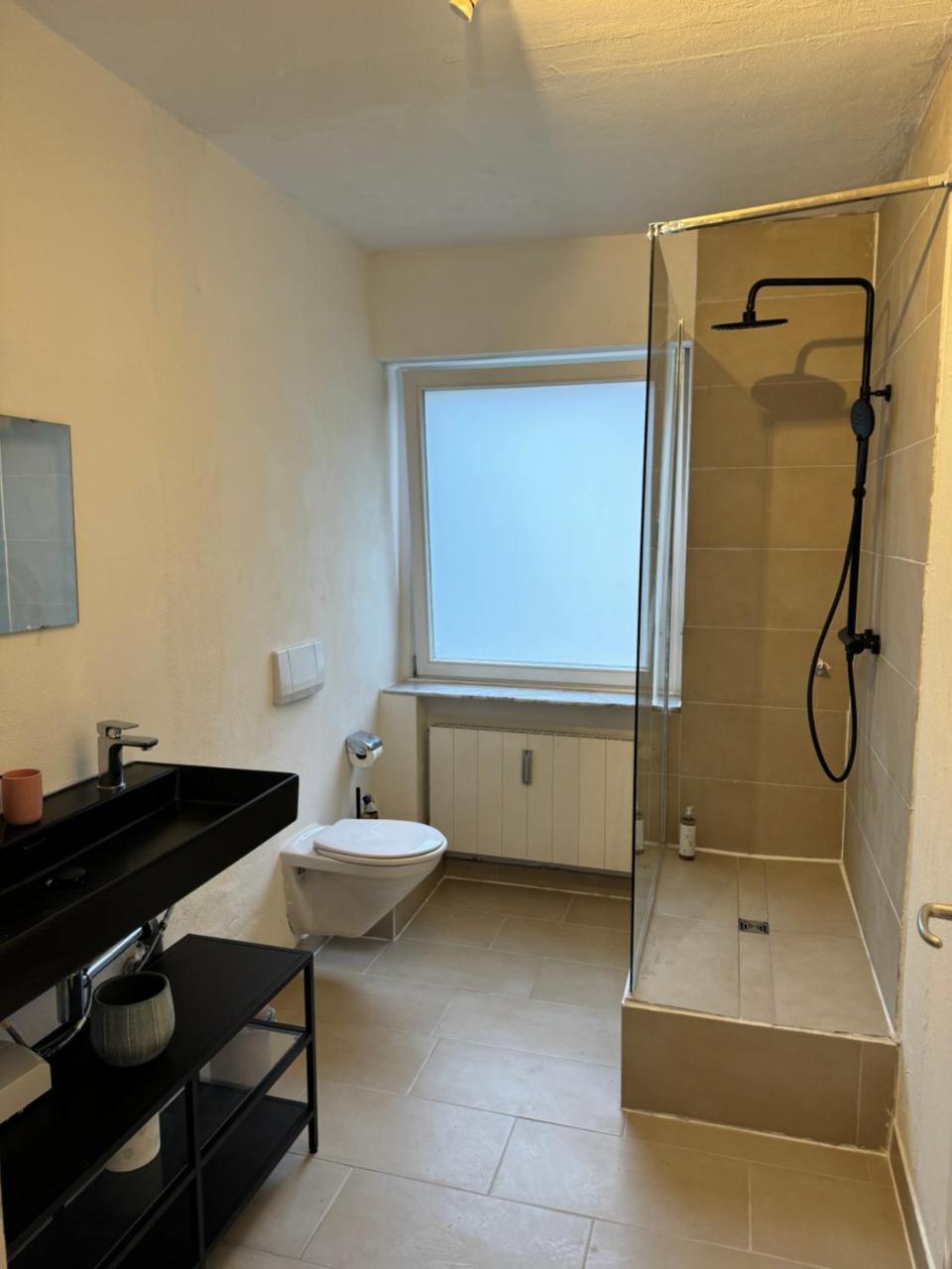 Quiet Family Apartment - 10 Min To Center & Oktoberfest - Free Parking - Balcony - Near Nymphenburg Palace & Botanical Garden 2