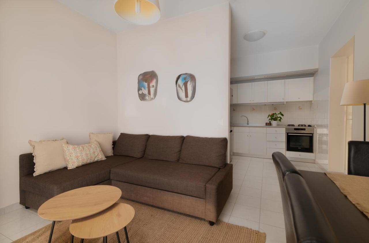 Harama House - Seaview City Apt. 2