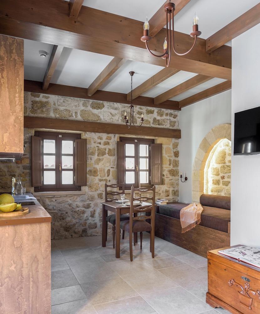 Spanish Knights Inn 2