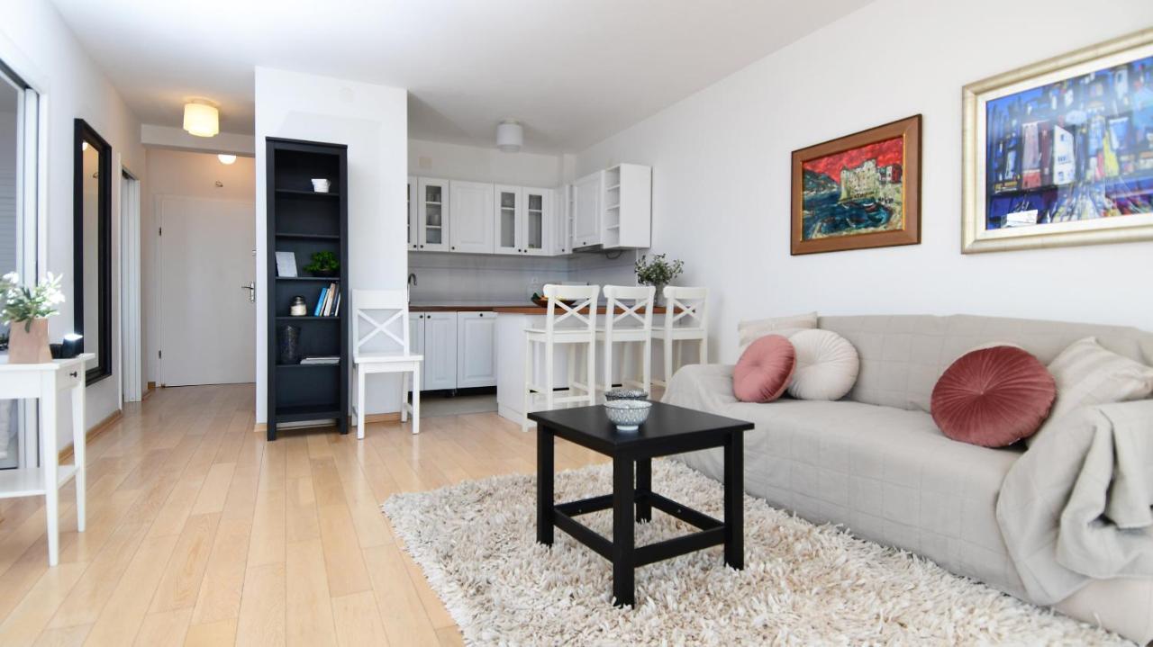 Mariva Deluxe Apartment 2