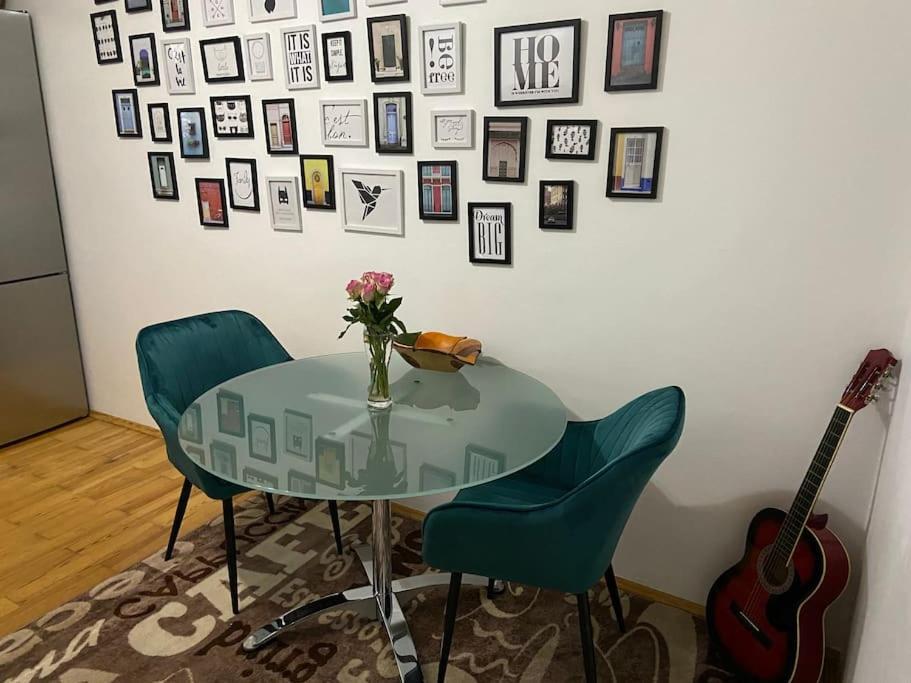 Beautiful 2-Bedroom Apartment in Munich Center (Adults Only) 2