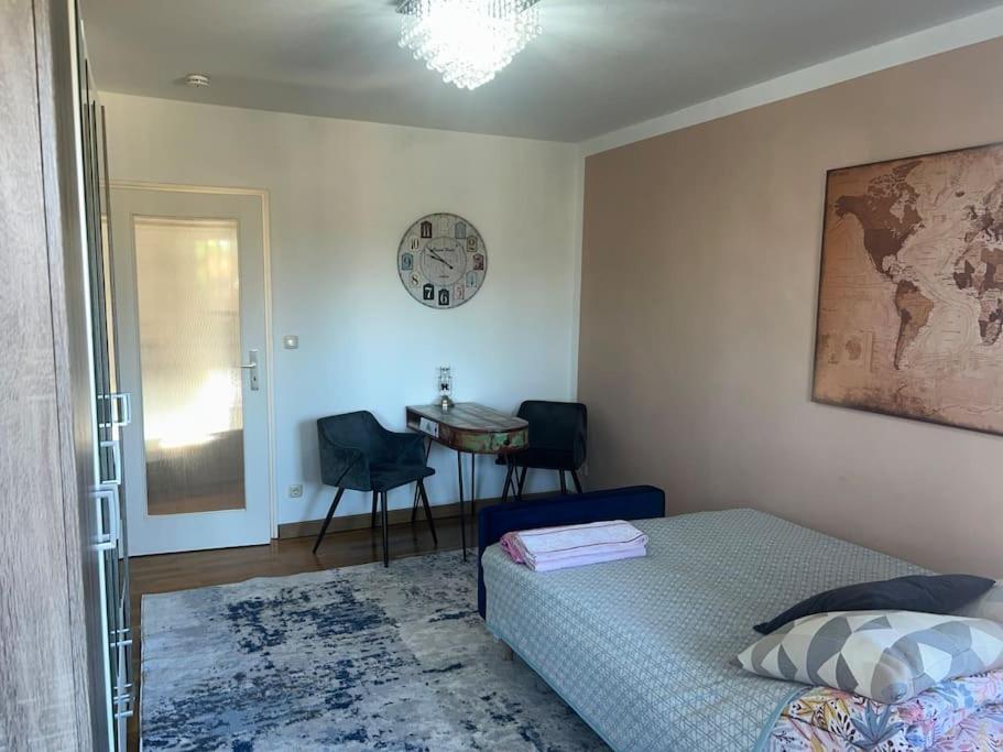 Beautiful 2-Bedroom Apartment in Munich Center (Adults Only) 1