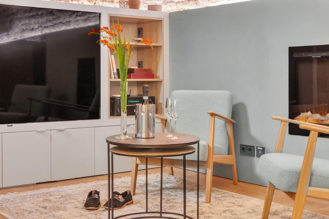 Historic & Modern Arch-Studio - Arcloft07 (Adults Only) 1