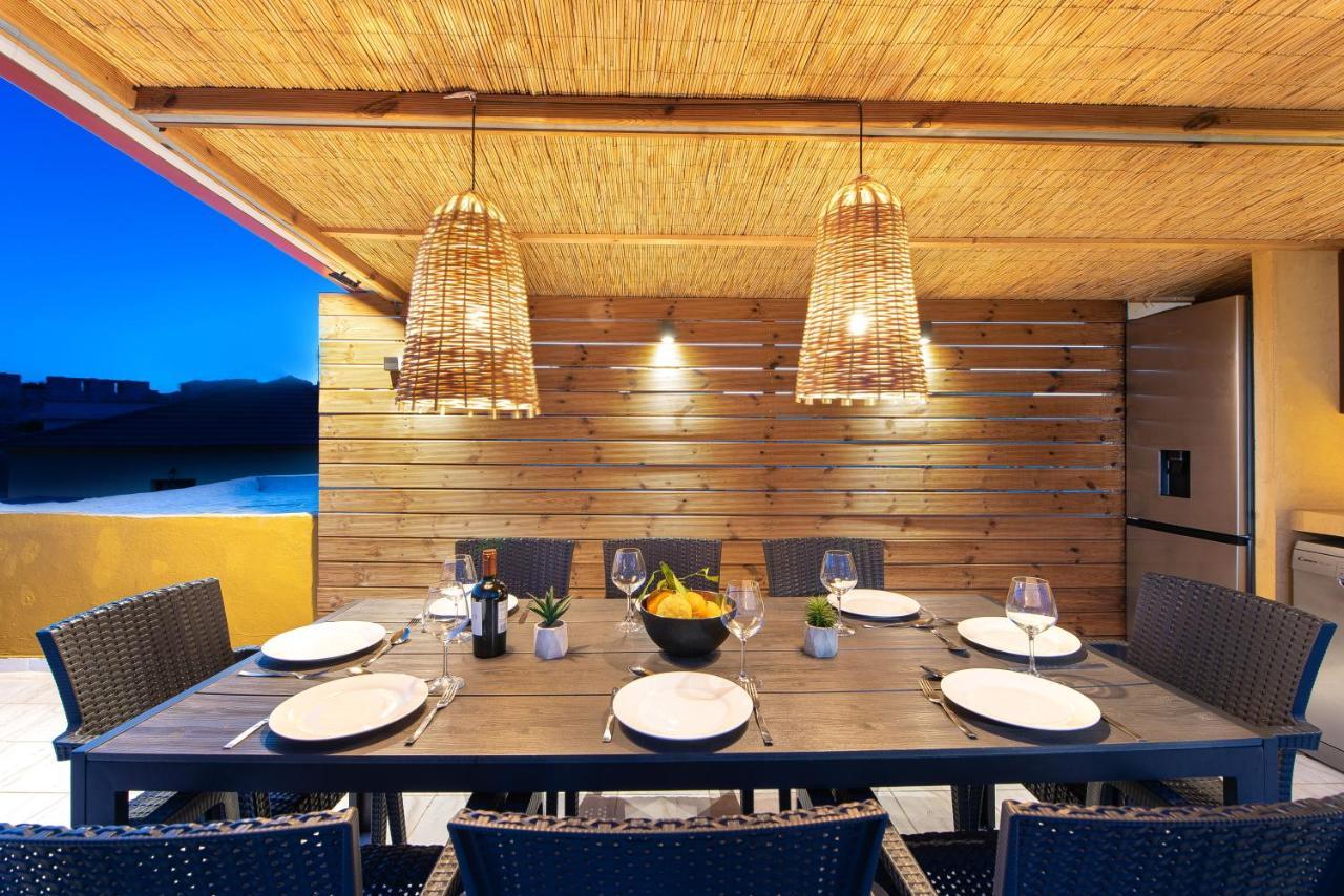 A Unique 3-4 Bedrooms House in Old Town 1