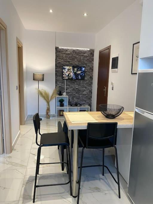 Melograno di Rodi 2 (Adults Only) 1