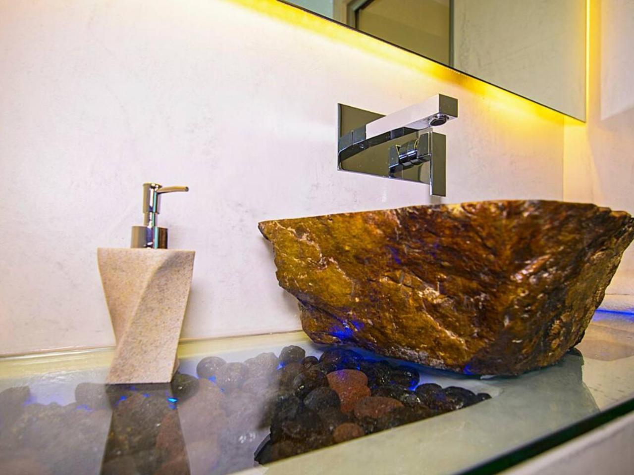 Kamari Loft - Santorini Luxury Apartment 1