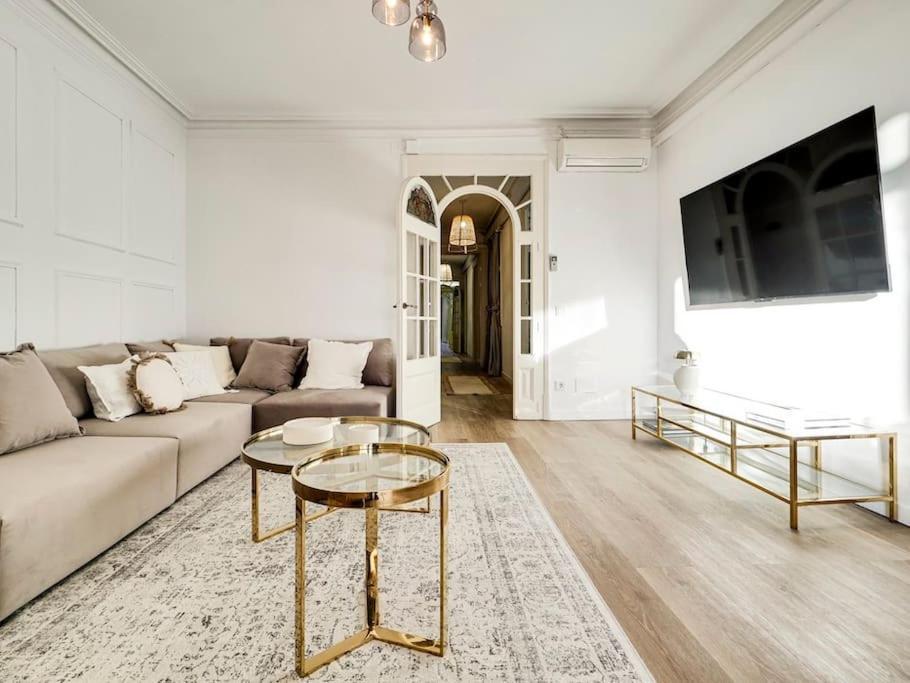 Casa Modernista En Paseo de Gracia 1