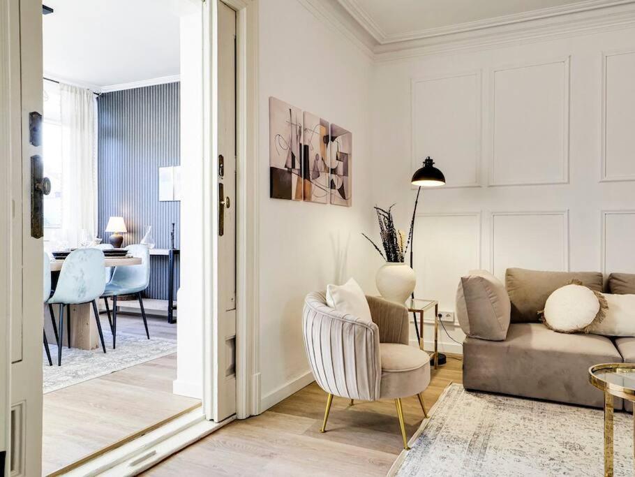 Casa Modernista En Paseo de Gracia 2