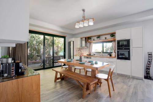 Heliophos Villa Aitheria 1