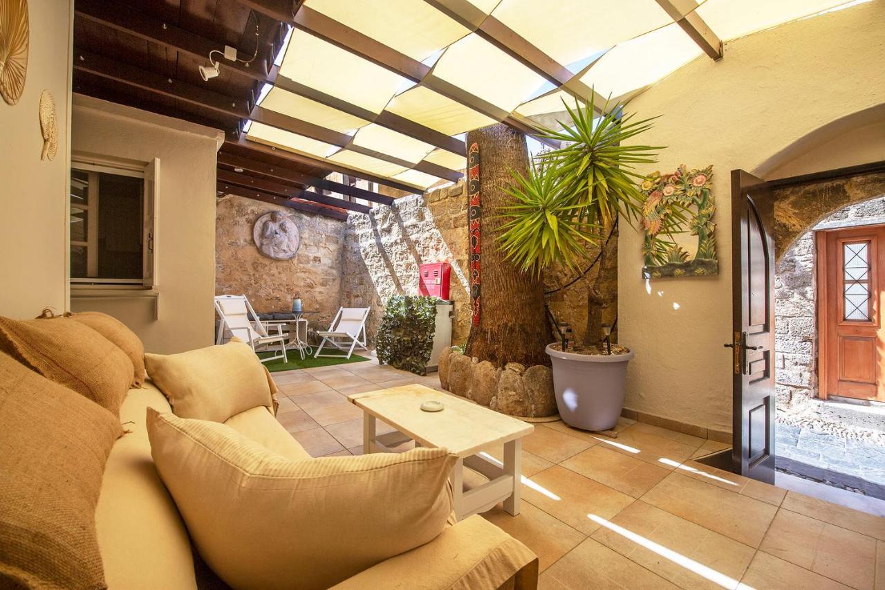 Old Town Corner Luxury Studios