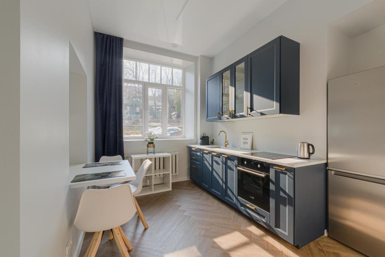 Brand New Luxury Apartment, Parking, Center