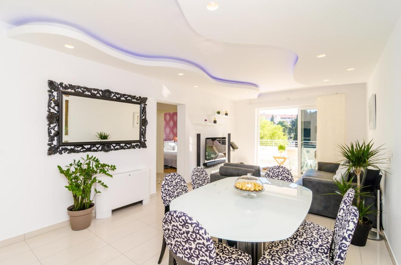 Magellan Deluxe One 2