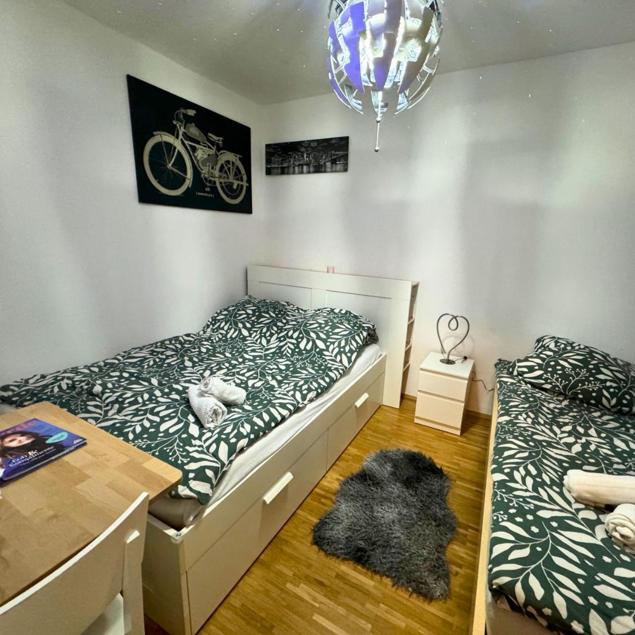 Munchen Haus-Centrum-Messe-Oktoberfest -7-24 Checkin