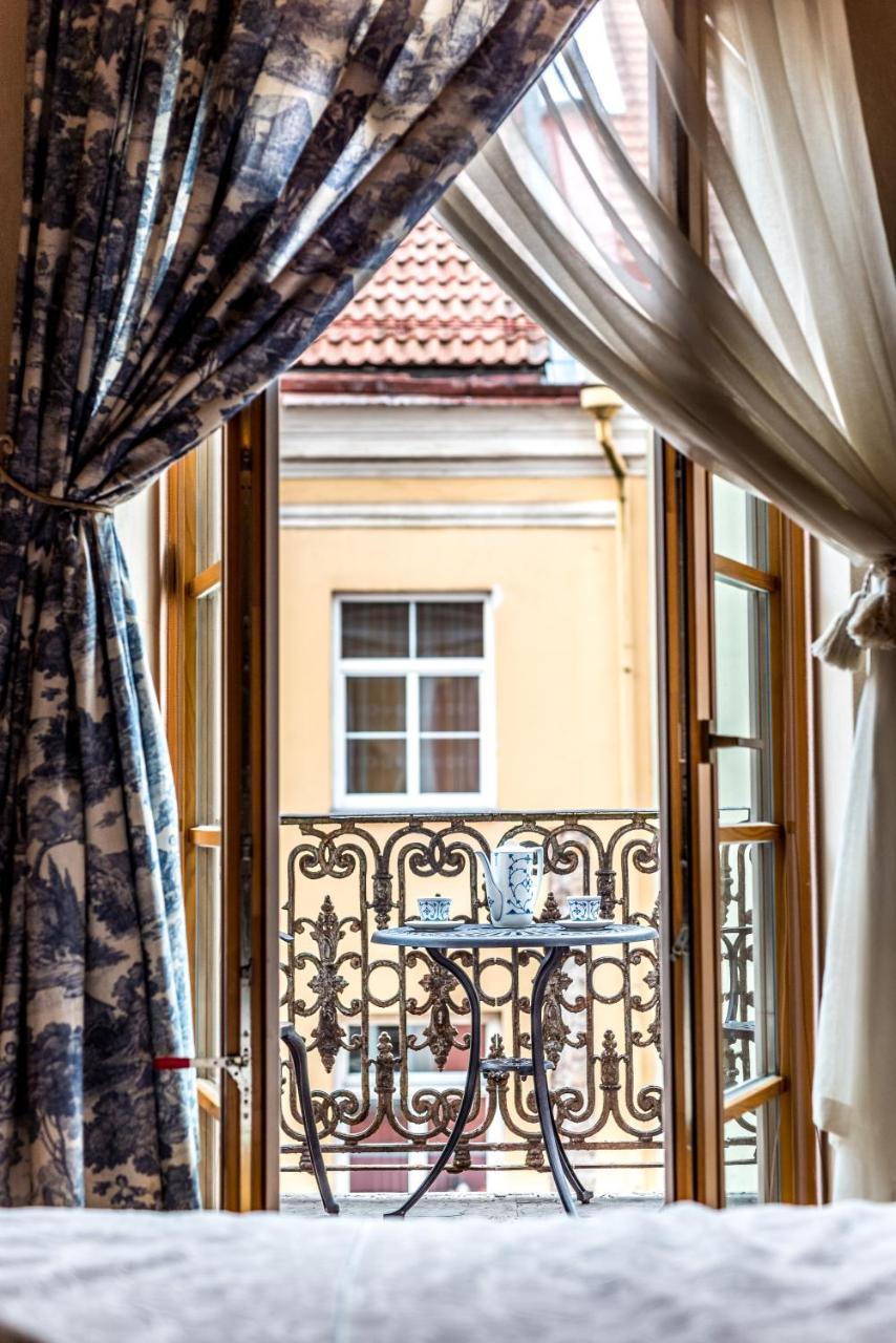 Castle Street Retreat, 19