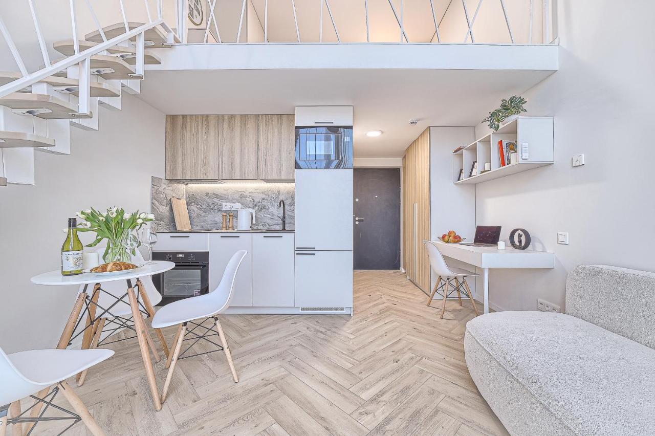 Sunny Loft 2 X 24x7 X Free Parking X Close To Old Town