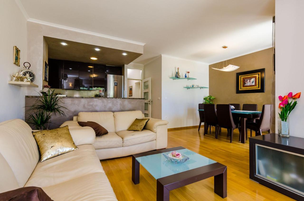 Magellan Deluxe Two 1