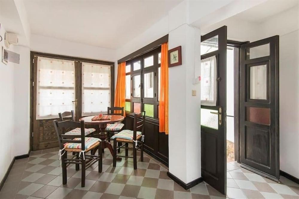 Saint Michel Apartments 2