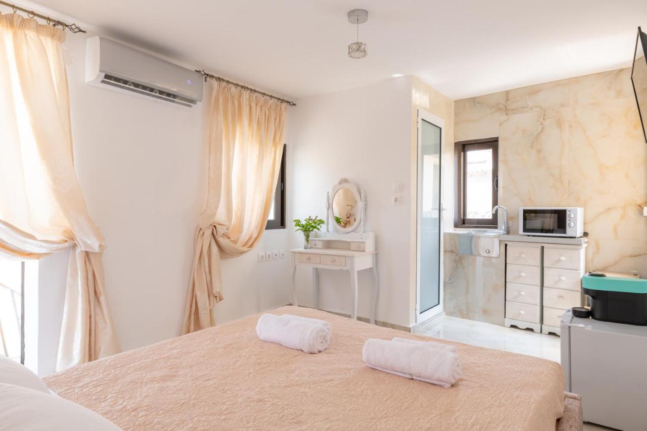 Majestic Marble Retreat (Adults Only) 1