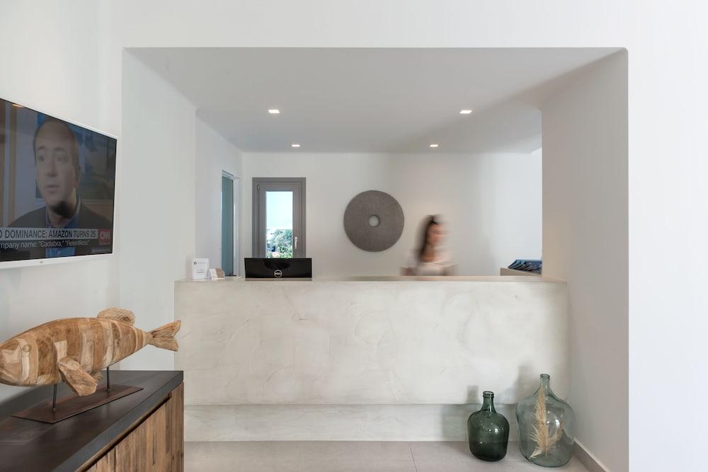 Strogili Hotel - Adults Only 1