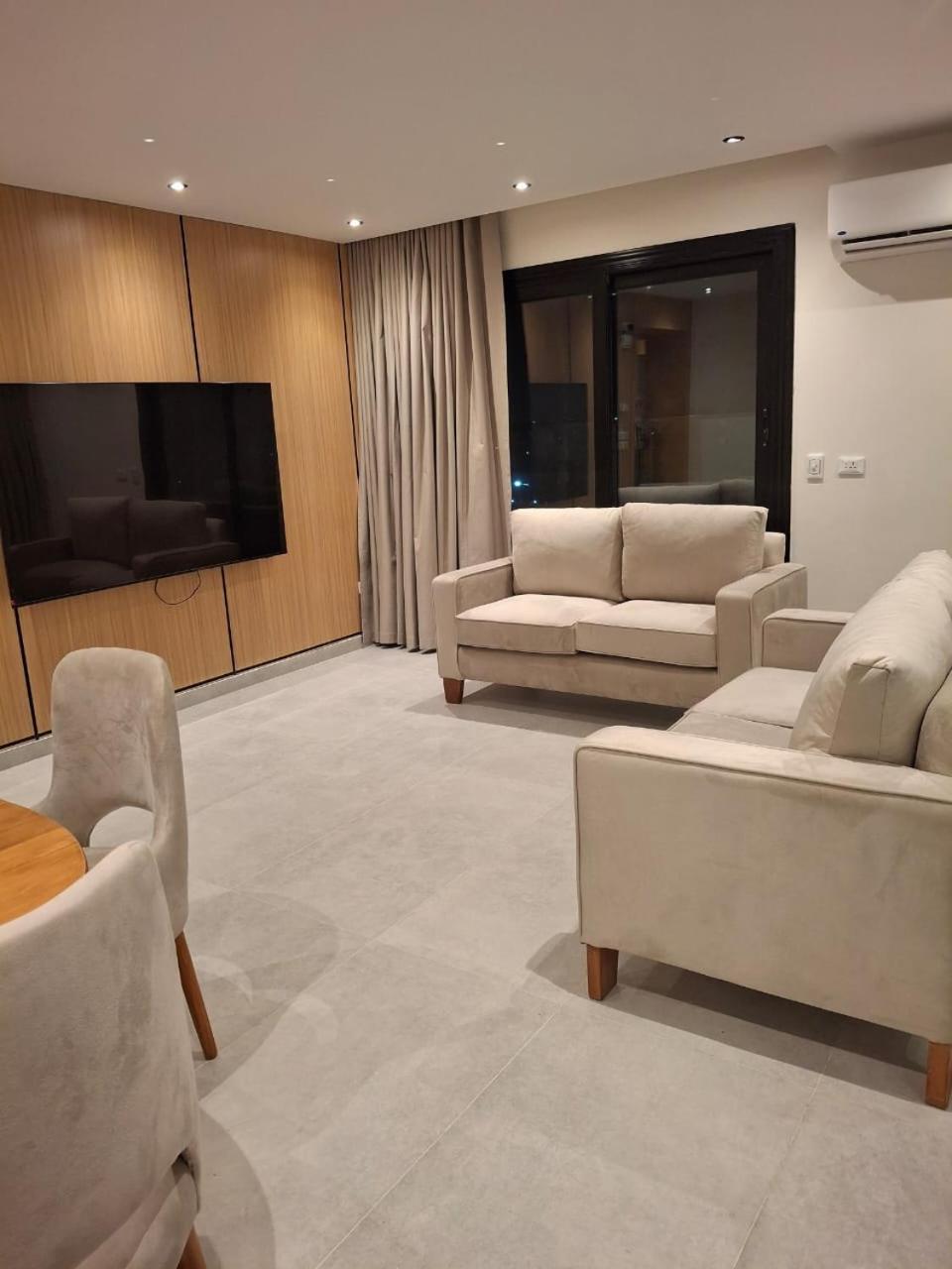 Egms-Cn-2 2br Apartment with Fully Nile View 2