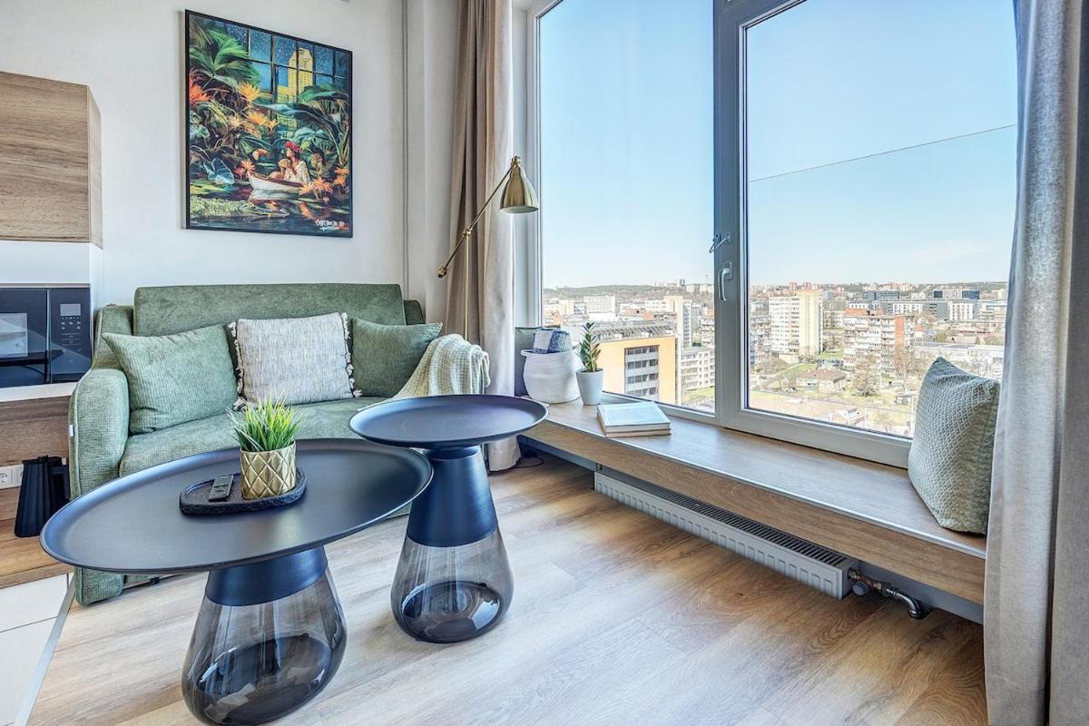 Modern Studio Near the City Center 1