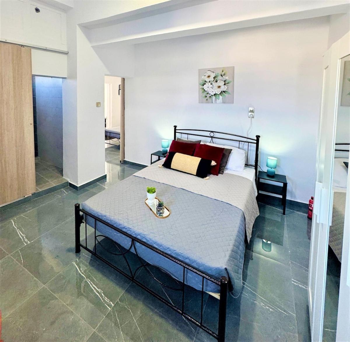 Renos New Central Fabulous Villa 1