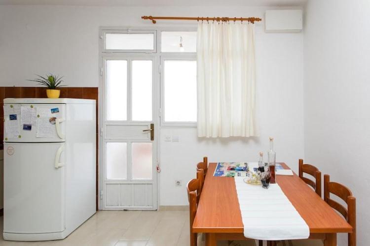 Guest House Old Town View - One Bedroom Apartment with Terrace And Sea View - a 3 2 Charming 2