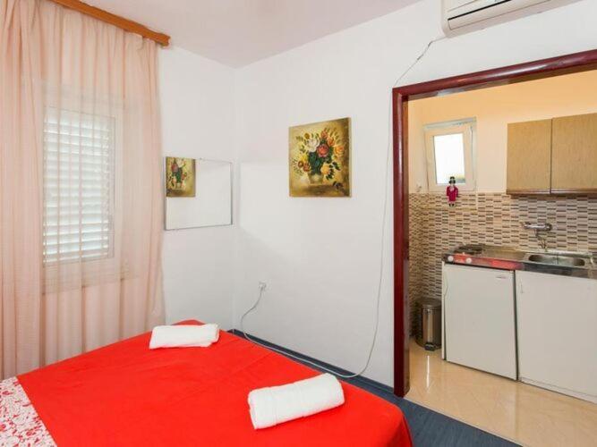 Guest House Kusalo- Studio Apartment with Patio Studio 1 2