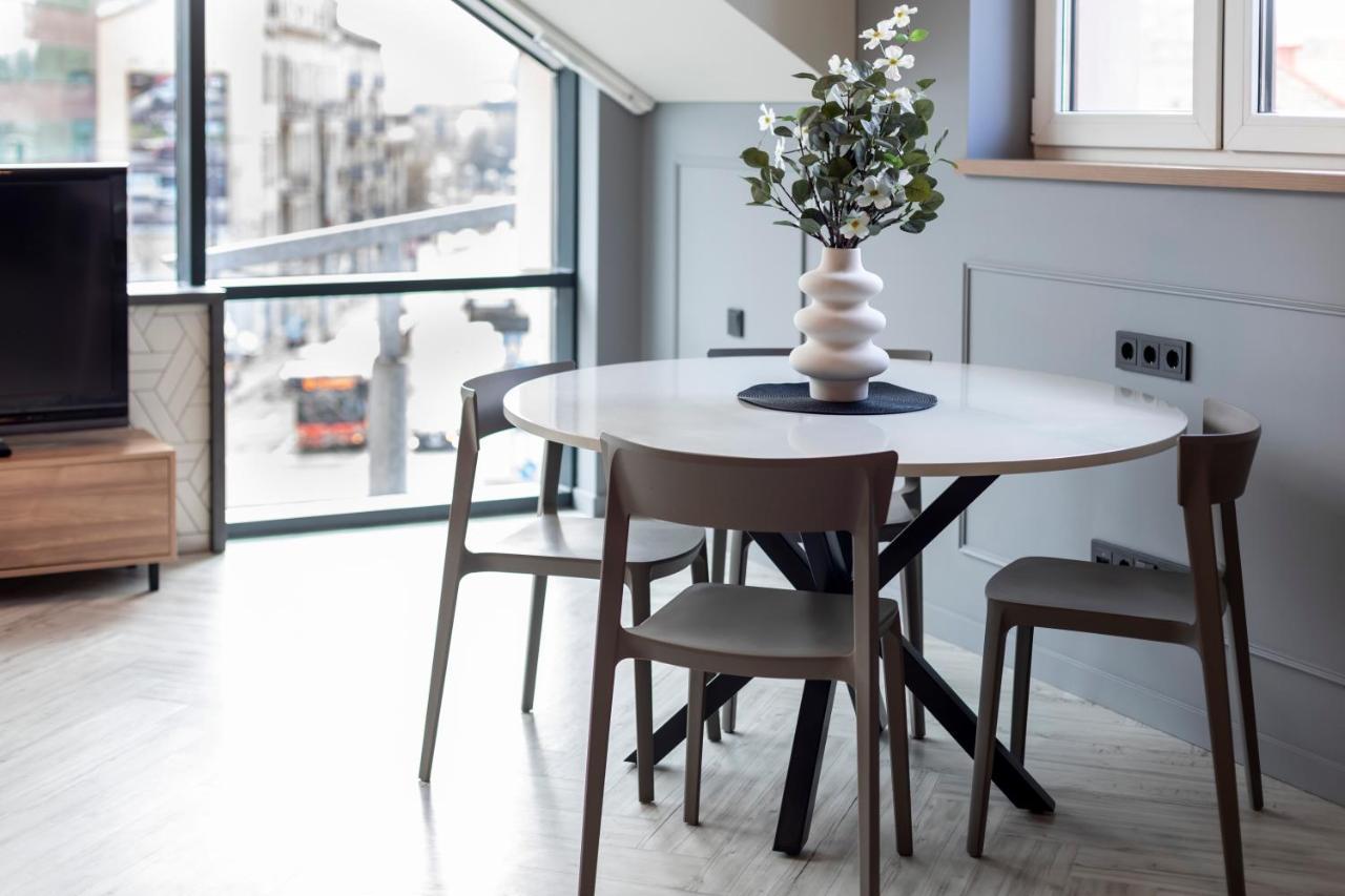 City Frame Apartment 1