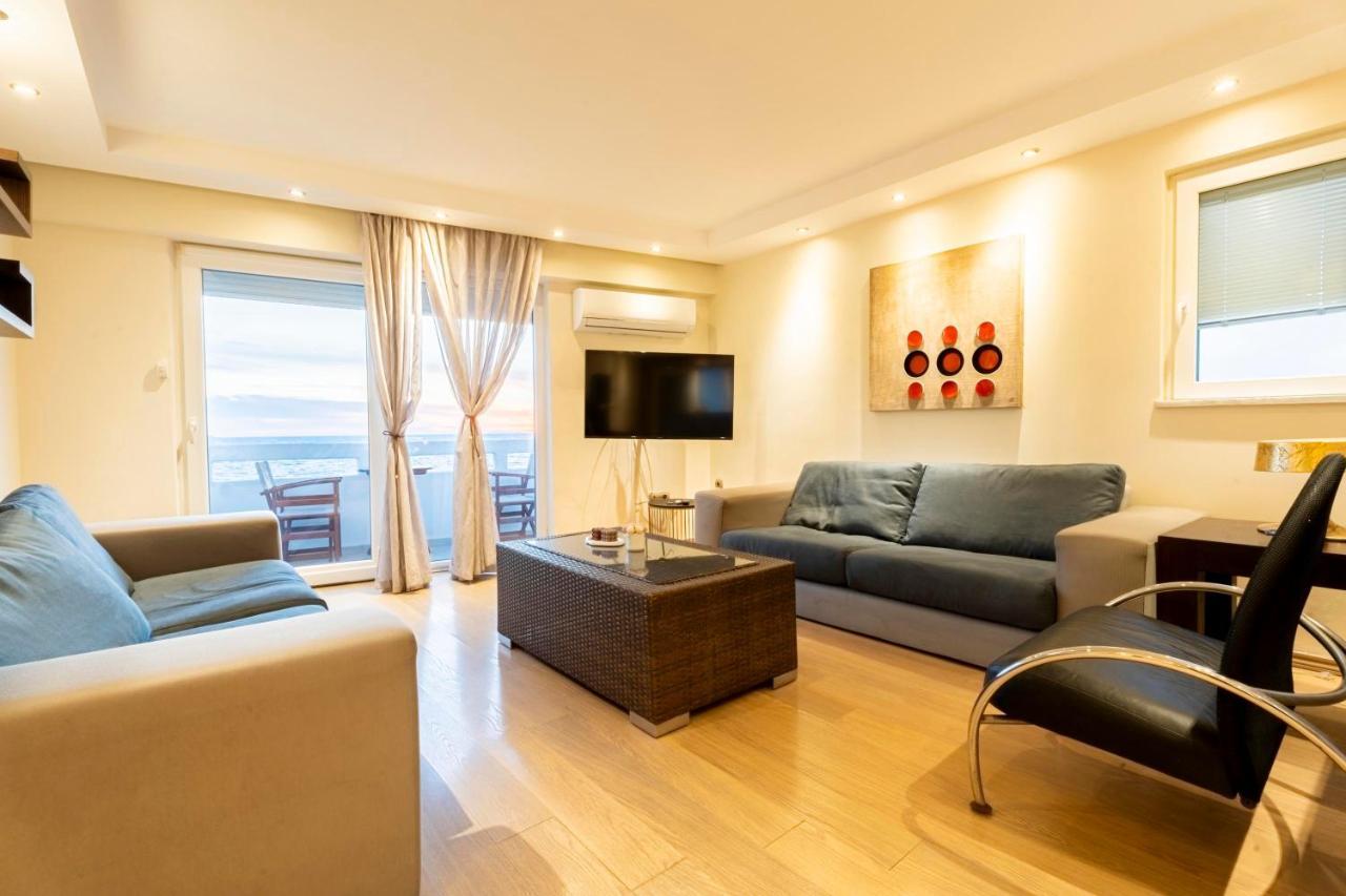 Molos Seaside Apartment 1