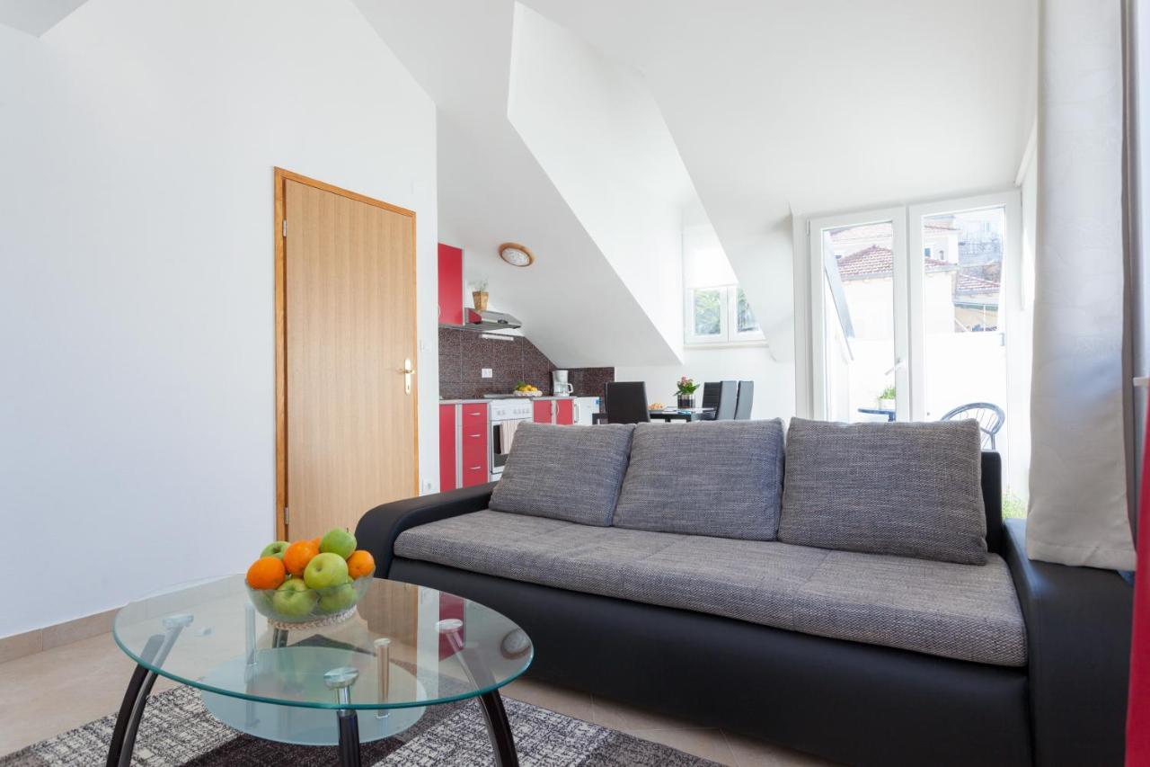 Hedera Estate, Hedera A51 1