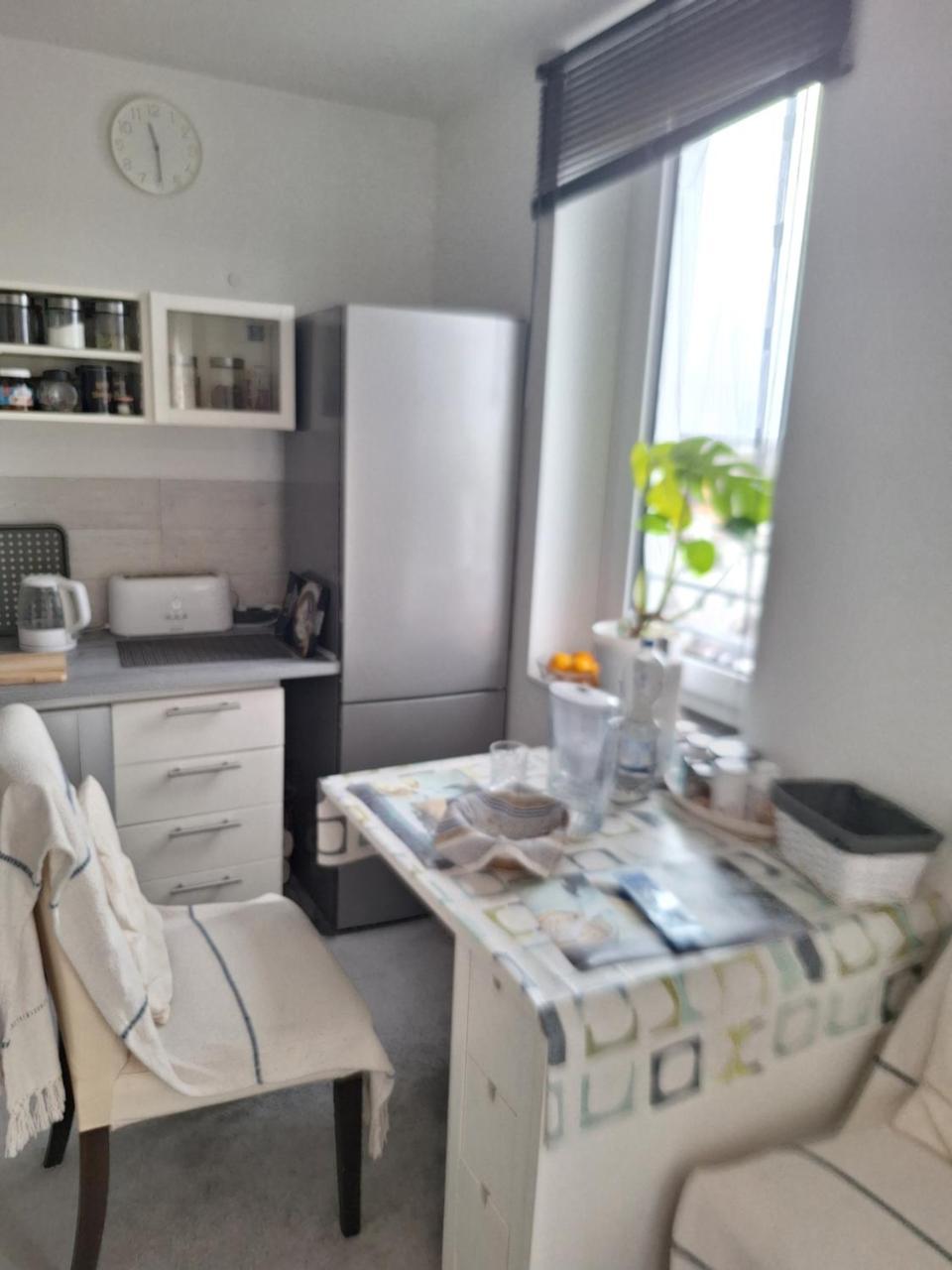 Two Rooms Flat (Adults Only)