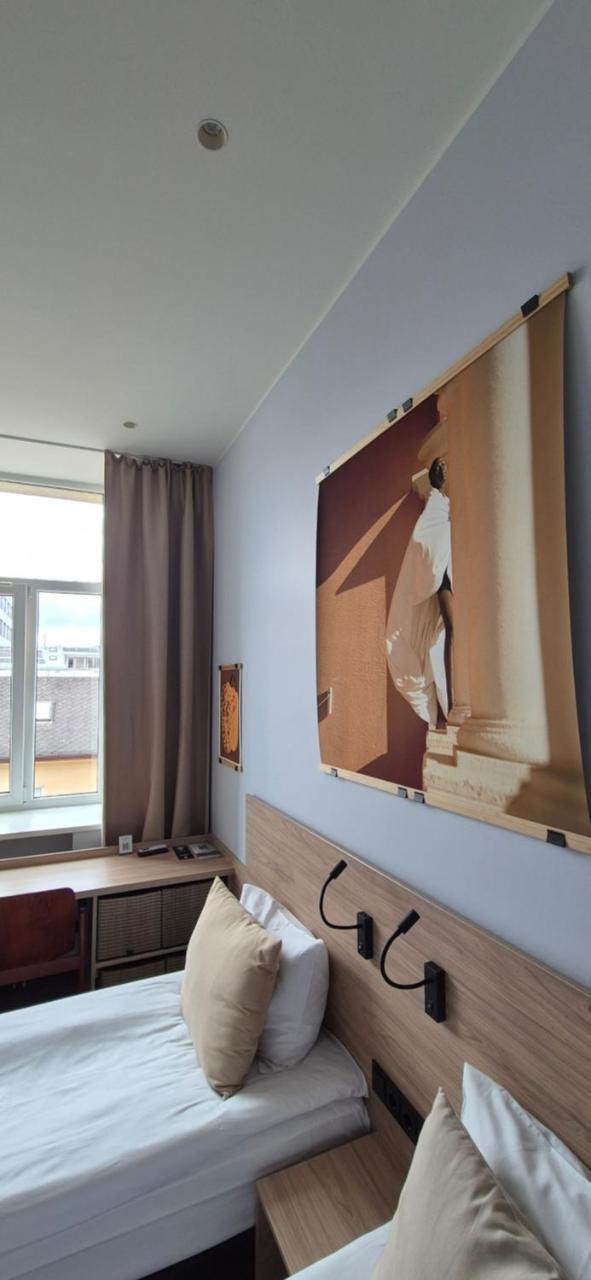 Private Room at 3 Stars Hotel 2