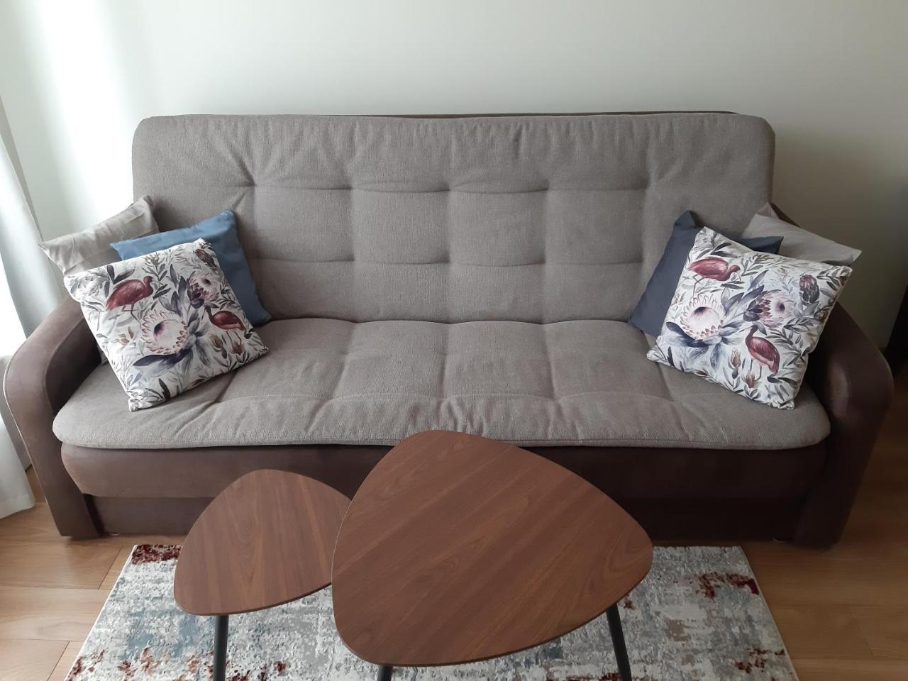 Warmzy Home Near Park with Free Parking 1