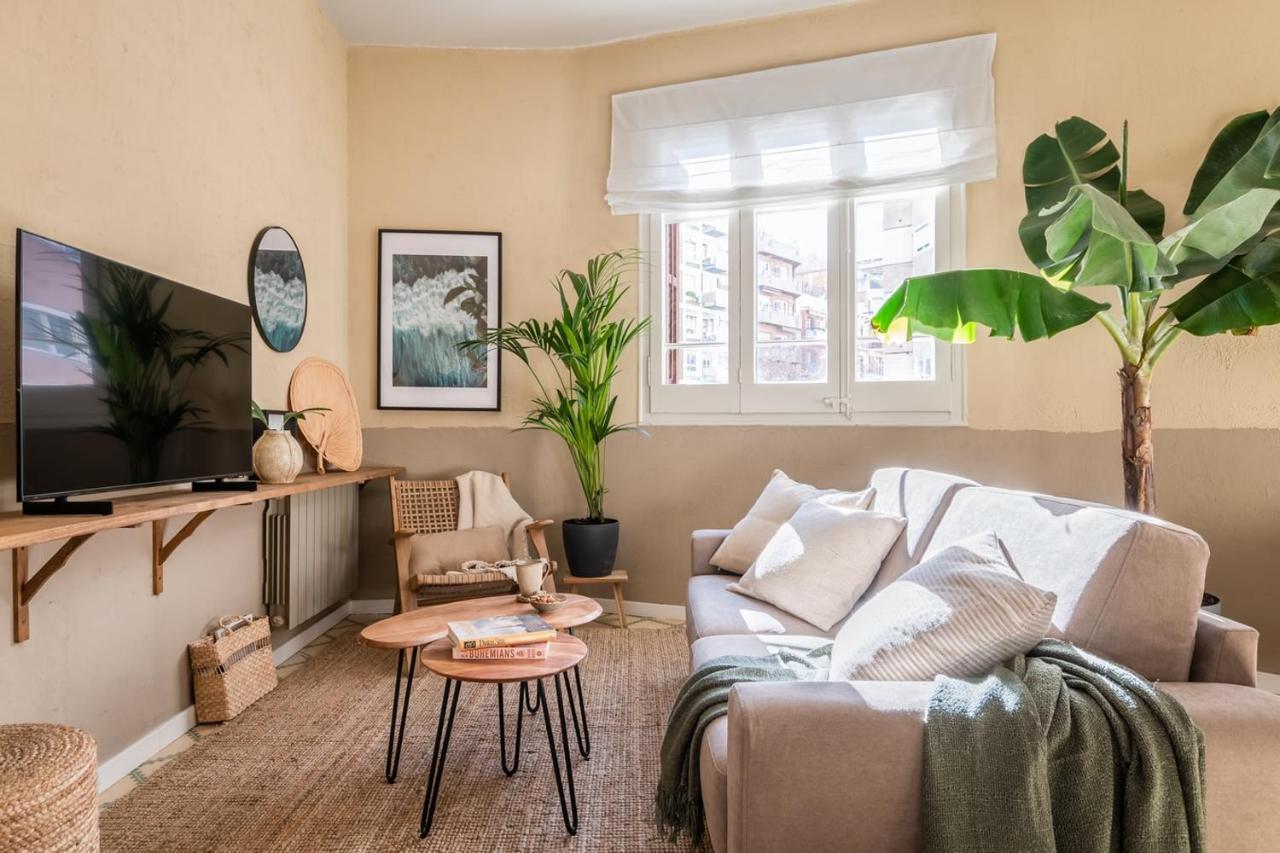 Tomini - 2 Bedrooms in Eixample Esquerra 1