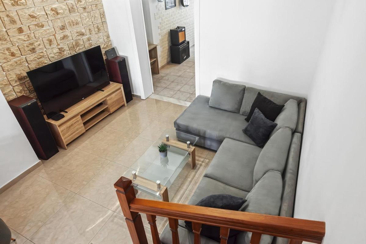 Casa Aurora Rhodes 1