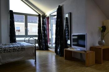 Sunnyside Apartments 2