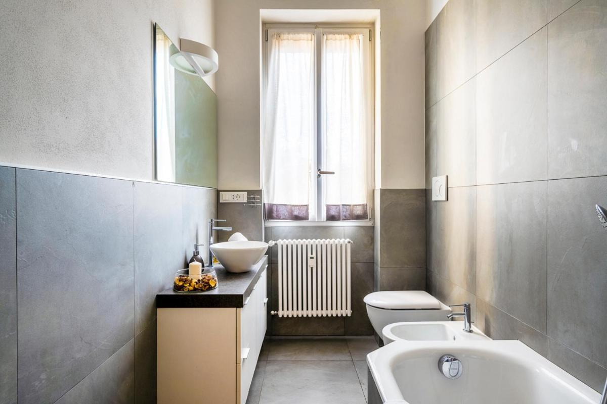 Exclusive 3 Bedrooms Apartment Near Duomo 1