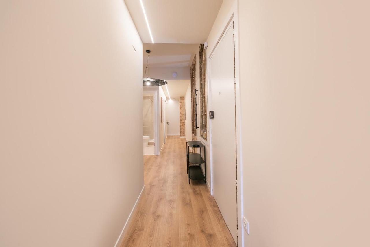 1esc1056 - Fantastic Apartment in Gotico 2